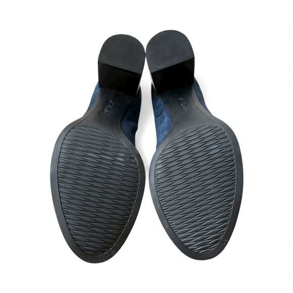 Clarks Suede Heels - Size 7.5 - Picture 3 of 5